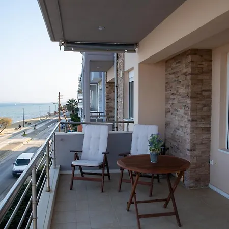Salty Breeze With Amazing View By Thesbnb Peraia (Thessaloniki)